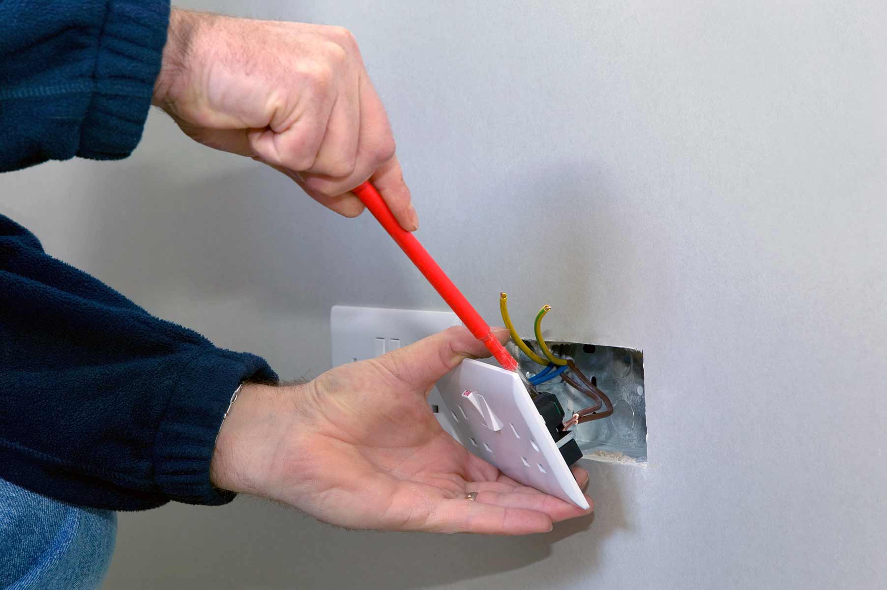 Our electricians can install plug sockets for domestic and commercial proeprties in North Walsham and the local area. 